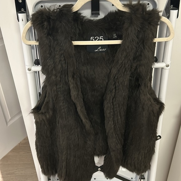 Rabbit fur vest - Picture 3 of 3